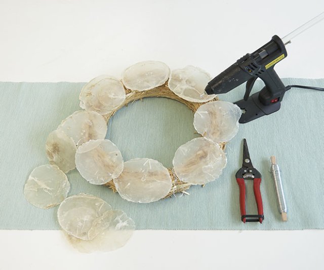 Zomerse schelpenkrans DIY