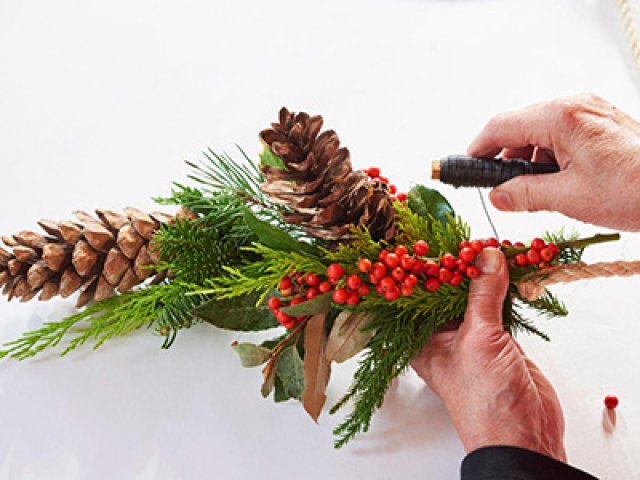 Feestelijk kerstfestoen zelf maken