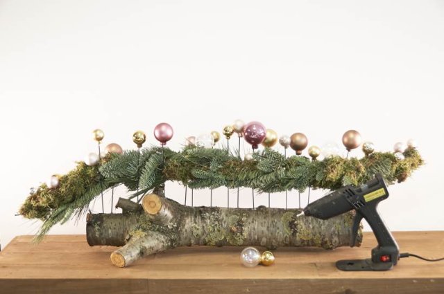 Natuurlijke kersttafelguirlande: voor op tafel tijdens kerst