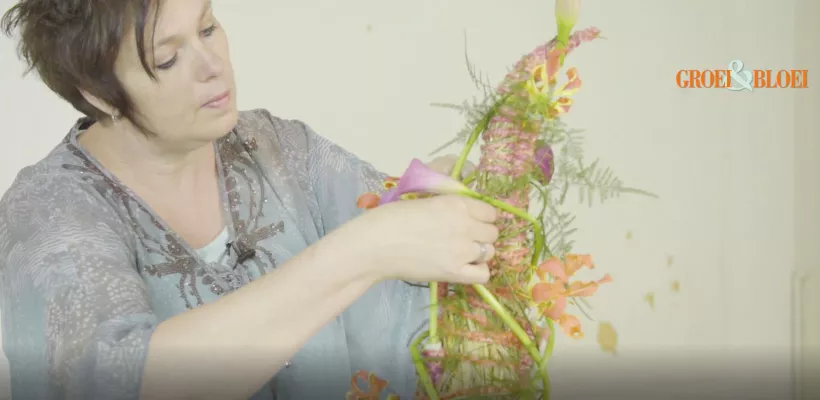 Herfststuk met stro en Gloriosa (video)