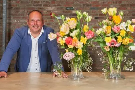 Zelf maken: speelse lenteschikking met voorjaarsbloeiers