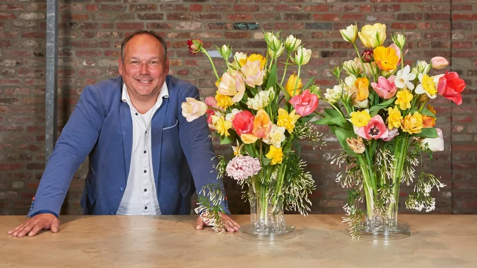 Afbeelding Zelf maken: speelse lenteschikking met voorjaarsbloeiers