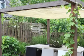 Zelf maken: pergola met schuifdak