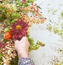 Herfstkrans maken? Gebruik de bloemen uit je eigen tuin