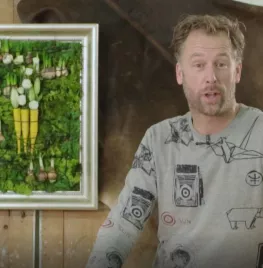 Alle bollen ... aan de muur! (video)