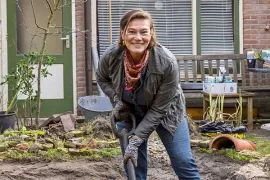 Zelf een vijver aanleggen? Katja laat zien hoe!
