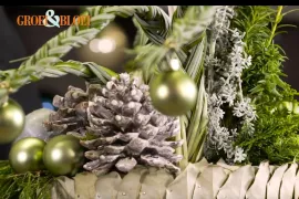 Kerststuk op een vaas (video)