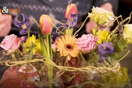 Kleurexplosie en vreemde vormen (video)