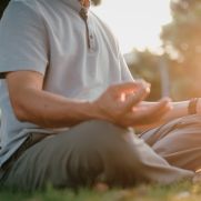 Weggeefactie: Boek ‘Middenin’ over rust vinden in je tuin