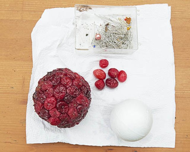 Alternatieve kerstboom 3: kerststuk van hergebruikte materialen