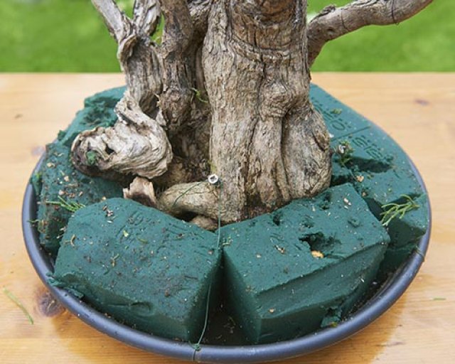 Alternatieve kerstboom 3: kerststuk van hergebruikte materialen