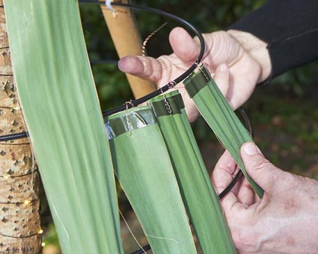 Alternatieve kerstboom 1: wél zelf de slingers ophangen!