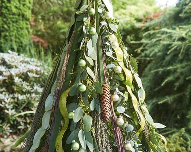 Alternatieve kerstboom 1: wél zelf de slingers ophangen!