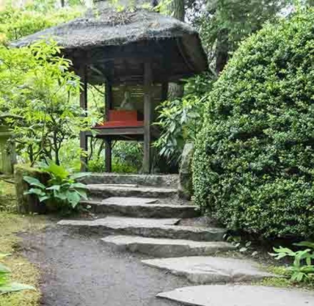 Symboliek in de Japanse tuin in Clingendael