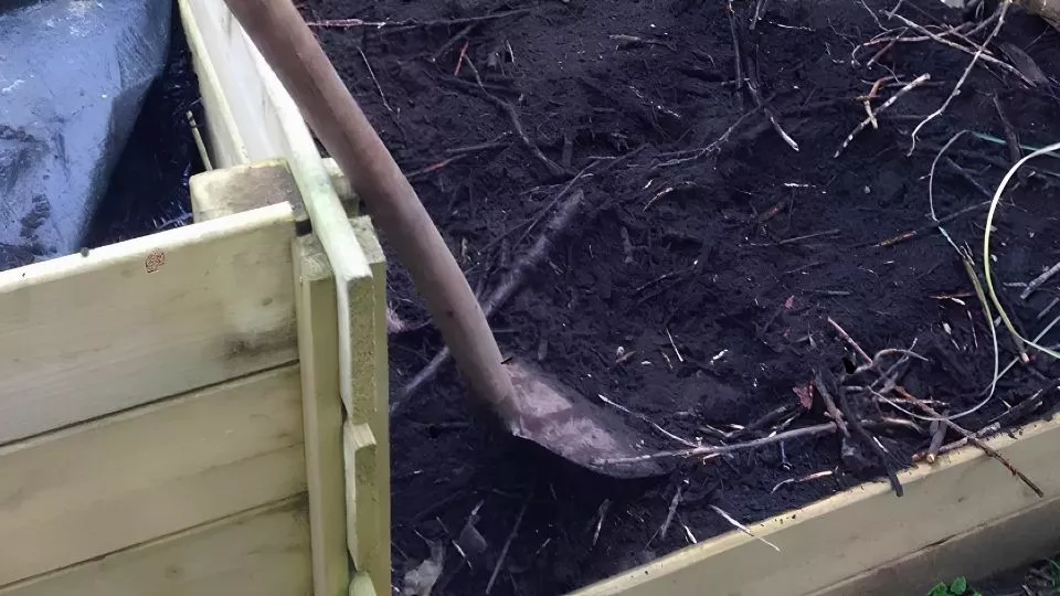 Afbeelding Compost uitspreiden: doe het in het najaar