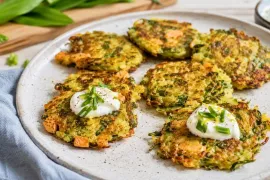 Twee recepten met daslook: forel en pannenkoekjes met zalm