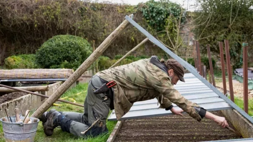 Afbeelding Maart op kasteel Hex: spitten doen we hier niet