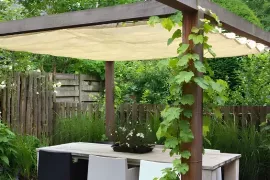 Pergola met schaduwdoek zelf maken