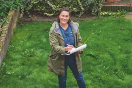 Katja wil haar saaie tuin meteen overhoop halen, maar tuinontwerpers zeggen: eerst kijken