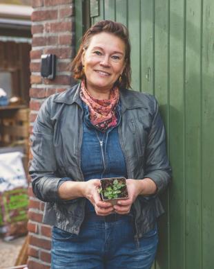 Waarom Katja voor een natuurlijke vijver zonder pomp of vissen kiest: de kikkers en libellen komen vanzelf